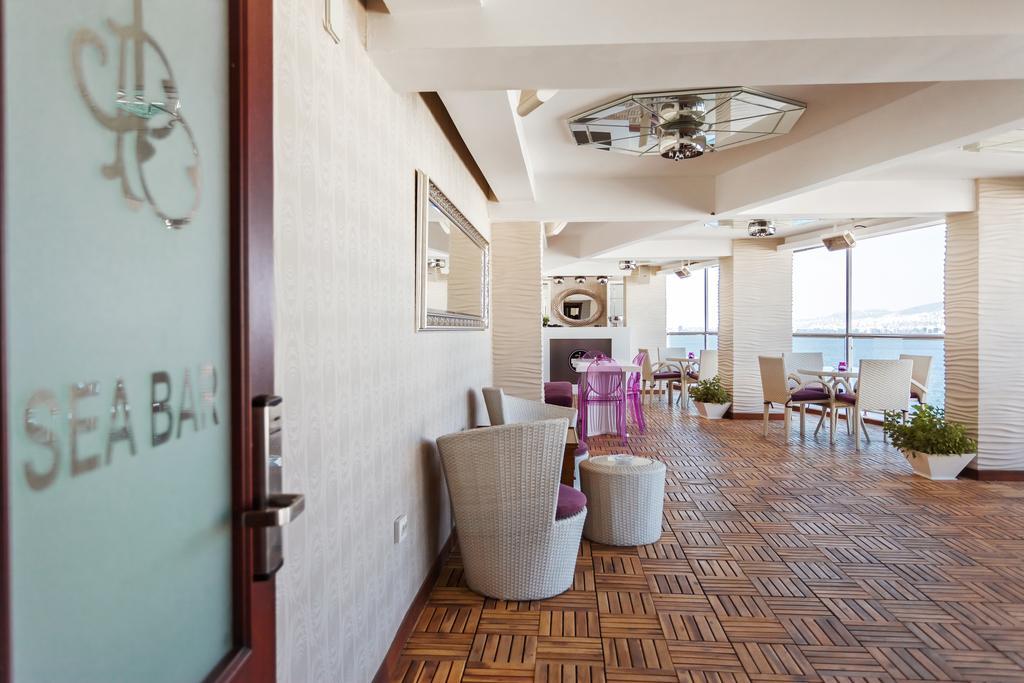 Izmir Palas Hotel Exterior photo