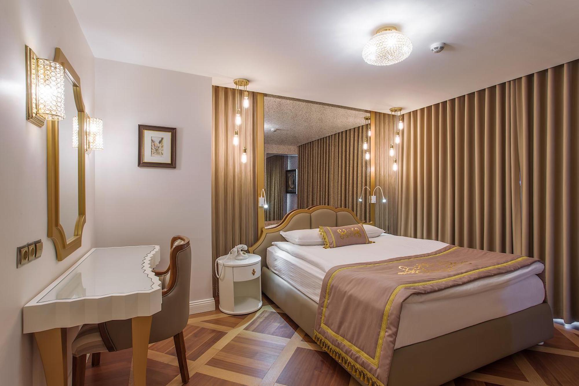 Izmir Palas Hotel Room photo