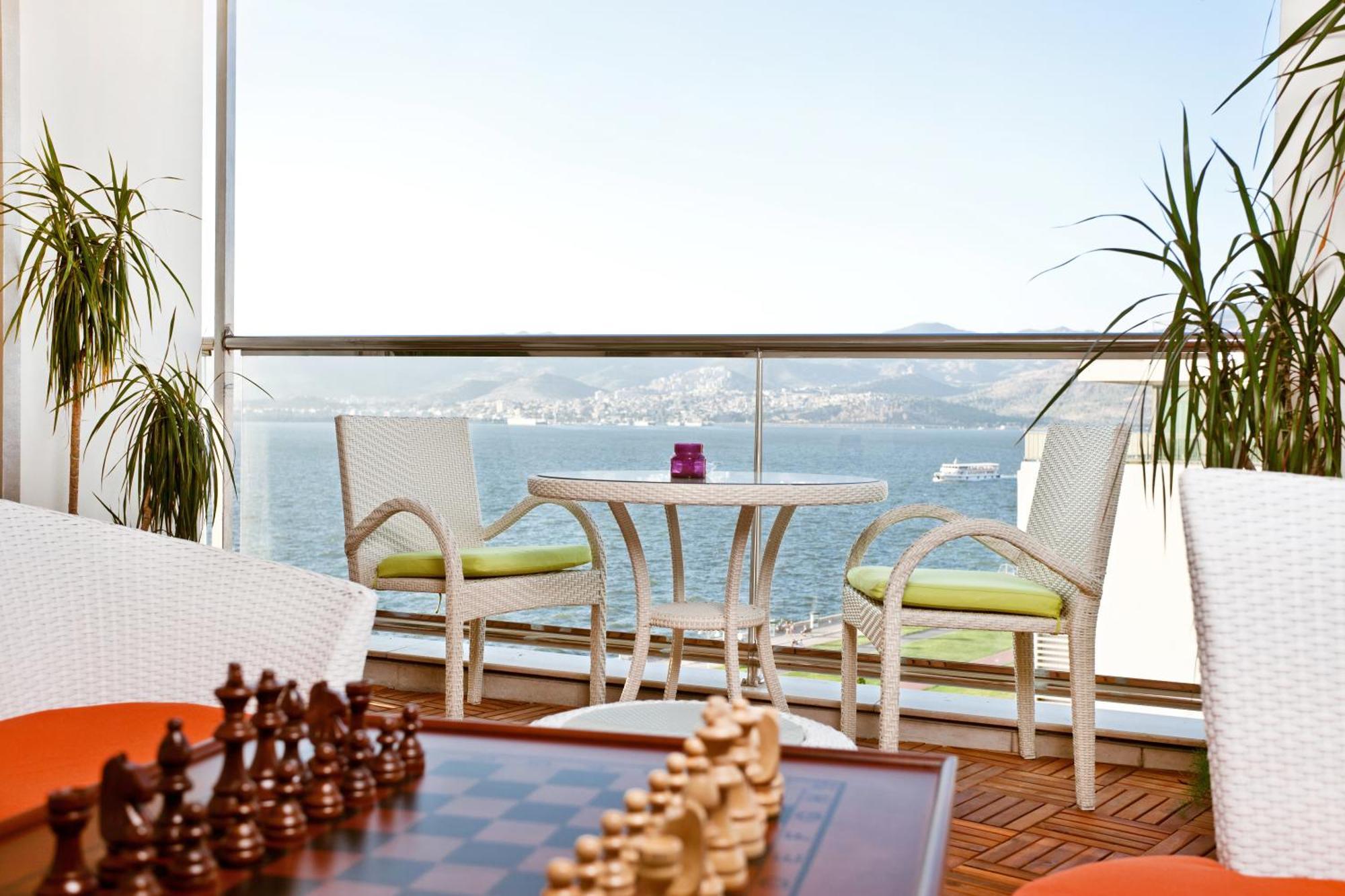 Izmir Palas Hotel Exterior photo