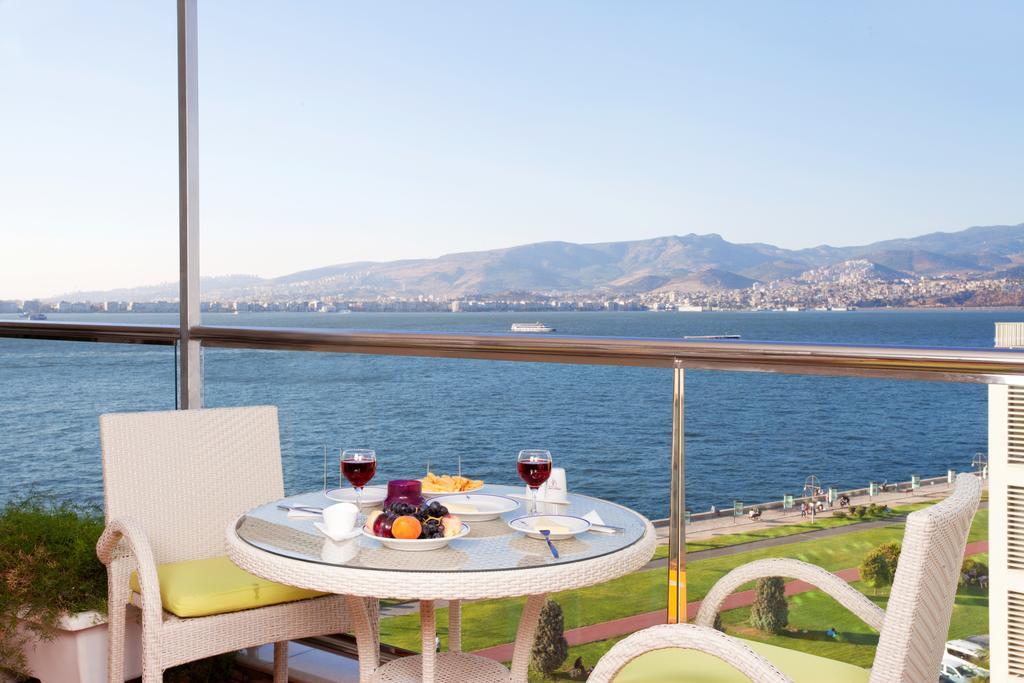 Izmir Palas Hotel Exterior photo